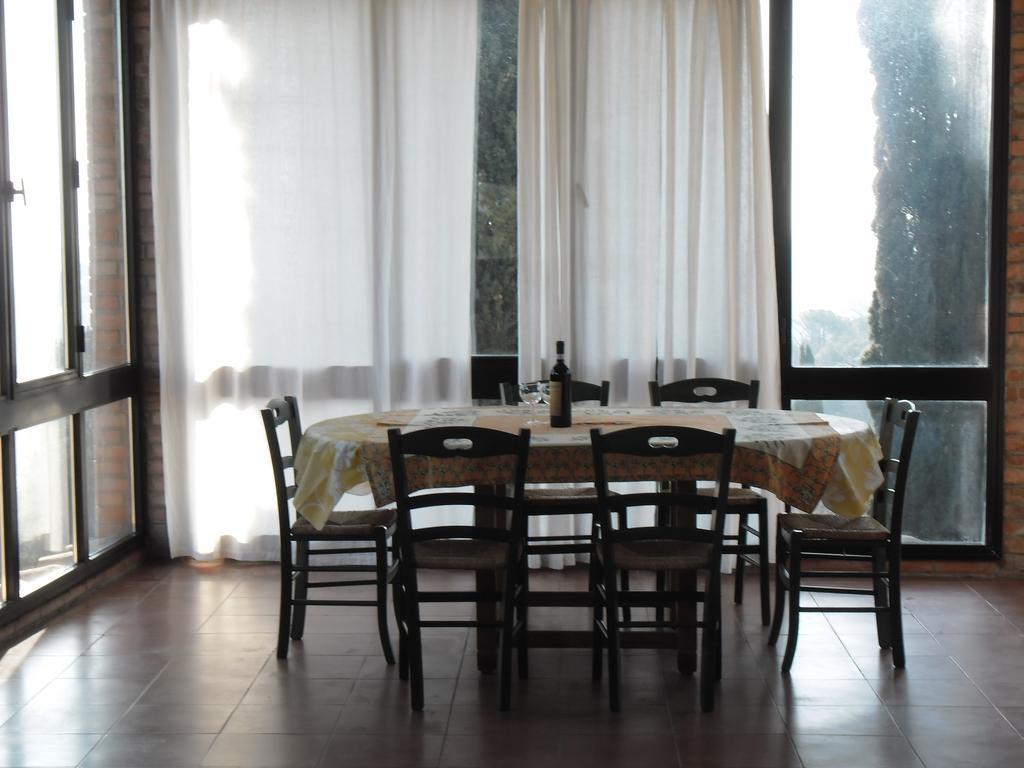 Agriturismo Santa Croce San Gimignano Ruang foto